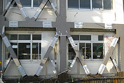 外付鉄骨ブレース工法