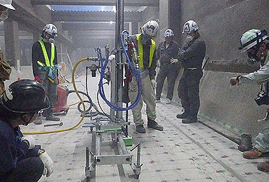 全自動で連続削孔 ウルトラドリル工法