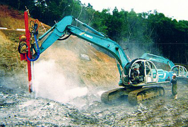 バックホー取付け専用ドリル ライトアタッチドリル工法