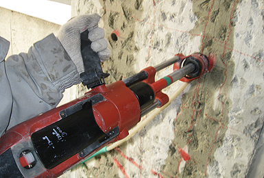 土木耐震アンカー用下穴コア穿孔