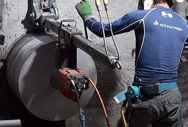 大径と深孔に最適な高周波ドリル