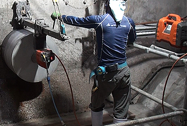 大径と深孔に最適な高周波ドリル