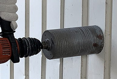 金属系のサイディングも乾式タイプが一般的