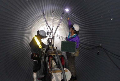 トンネル履行背面空洞注入の充填注入圧力管理